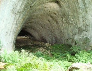 ilgarini Mağarası